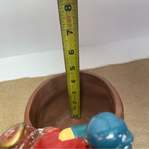 Santa Claus Planter Figurine Ceramic Vintage Chrustmas Around The World 5'x8' - Picture 10 of 12